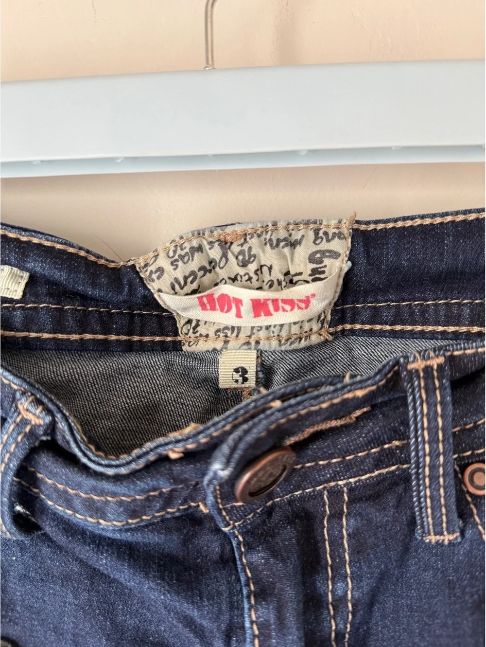 Y2K Vintage Hot Kiss Denim Shorts – Women’s Size 3